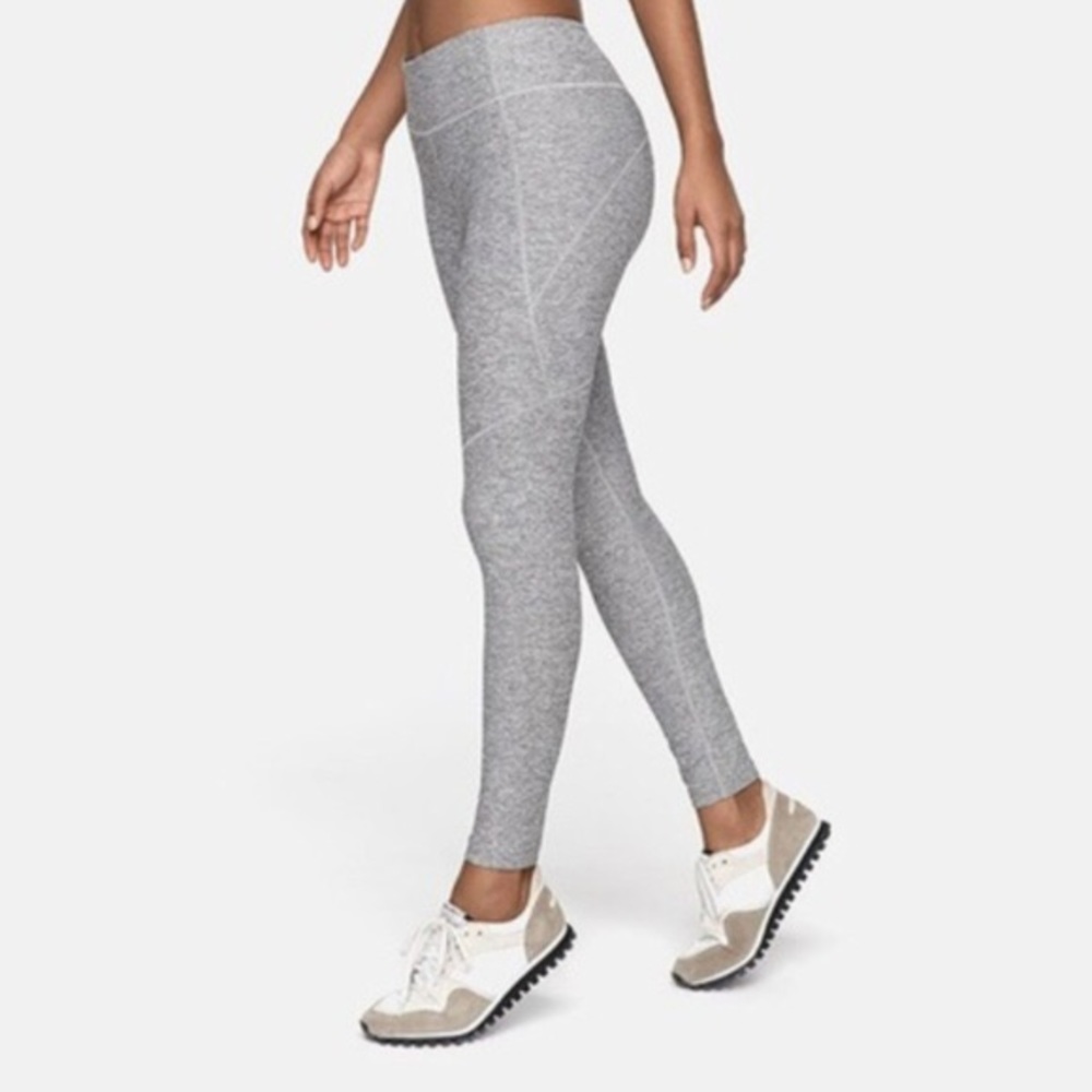Outdoor Voices ash 3/4 warmup leggings